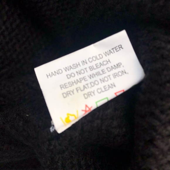 Black poncho sweater - Picture 2 of 3